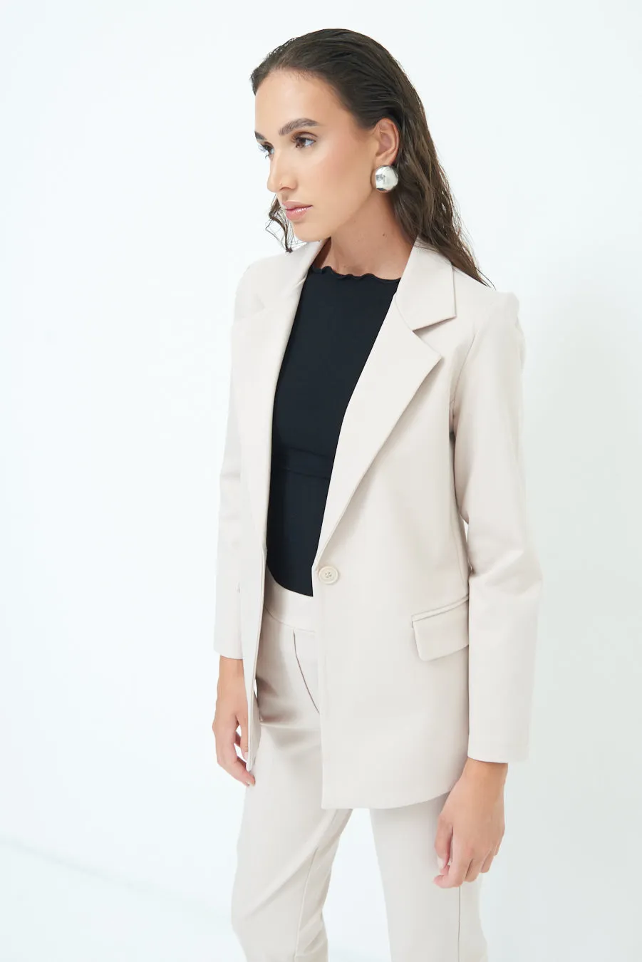 Chic tailored jacket with pockets wholesale